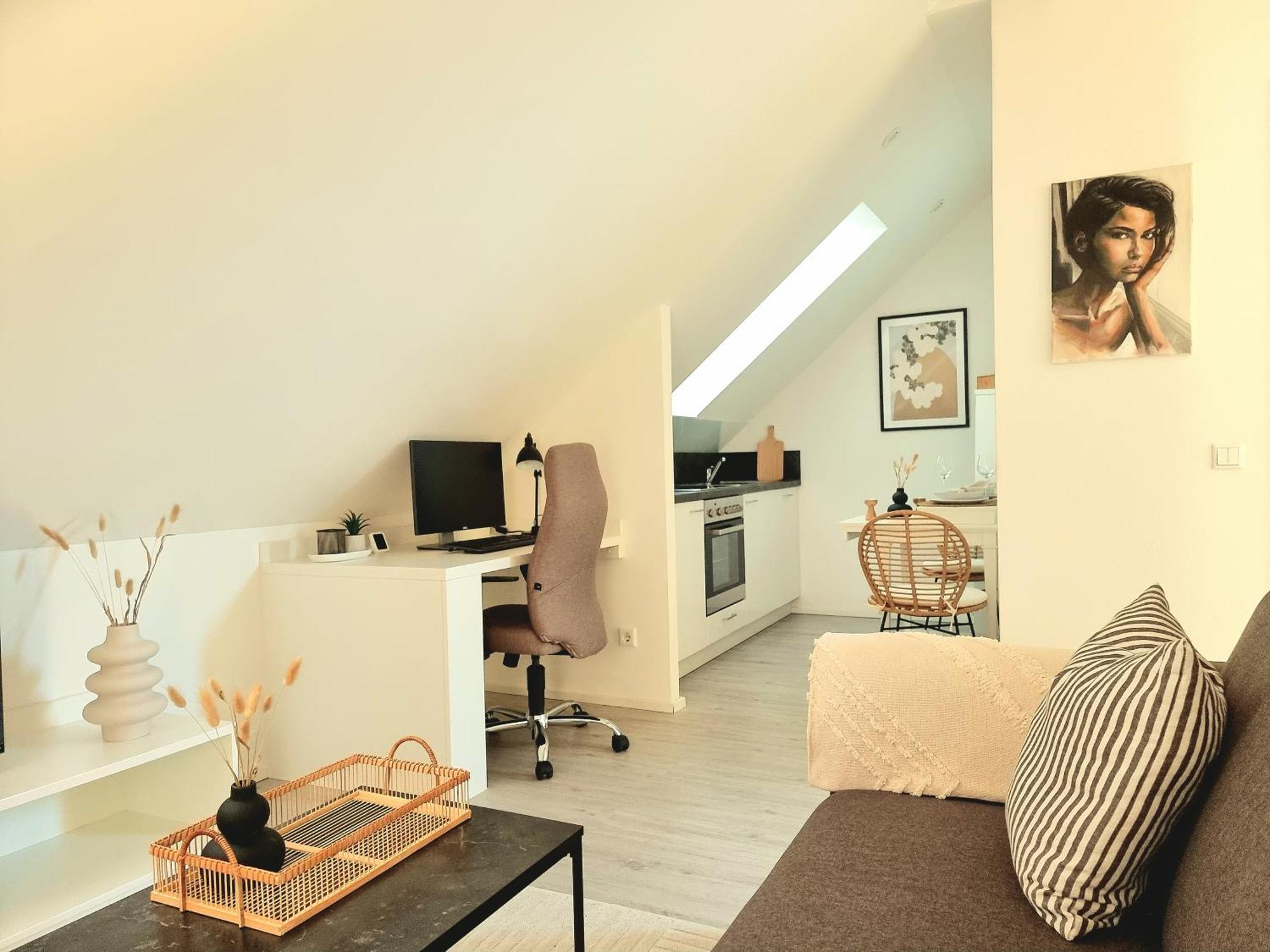 Homestay-Stylish, Zentral- Loft Apartment-Parking Ίνγκολστατ Εξωτερικό φωτογραφία